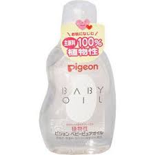 Dầu massage Pigeon baby oil cho da bé mềm mại 